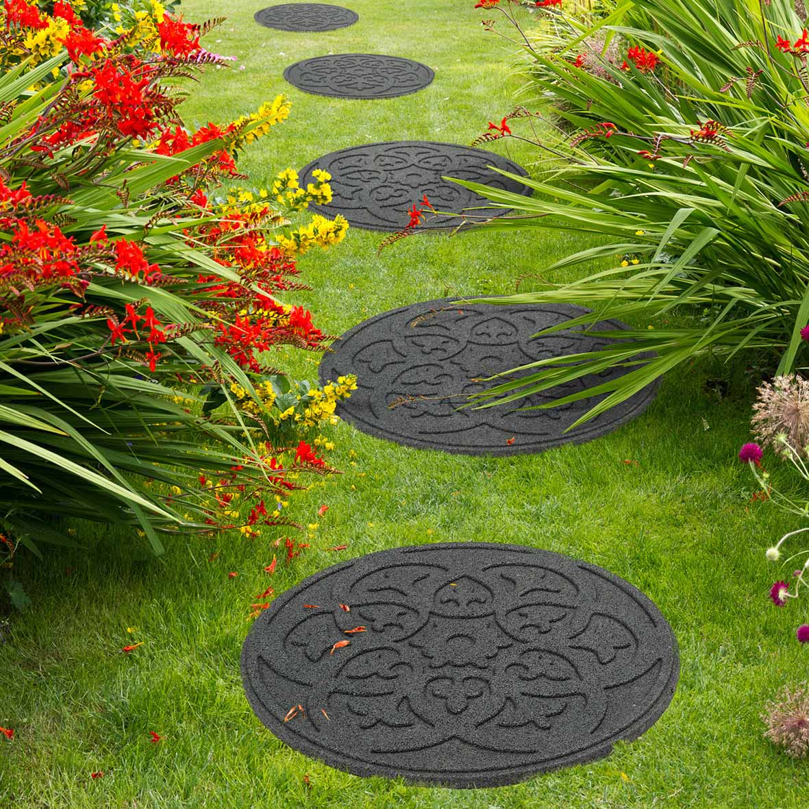 Greenfingers Recycled Rubber Scroll Stepping Stone - Grey