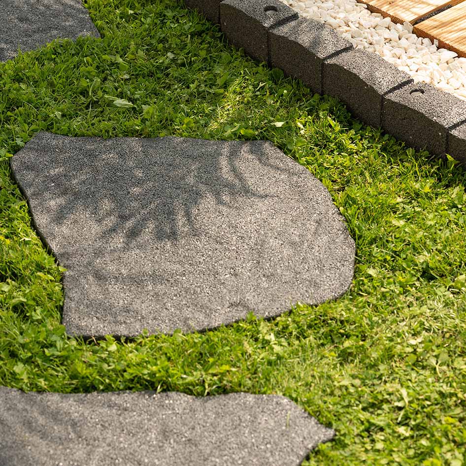 Greenfingers Recycled Rubber Stepping Stone - Grey