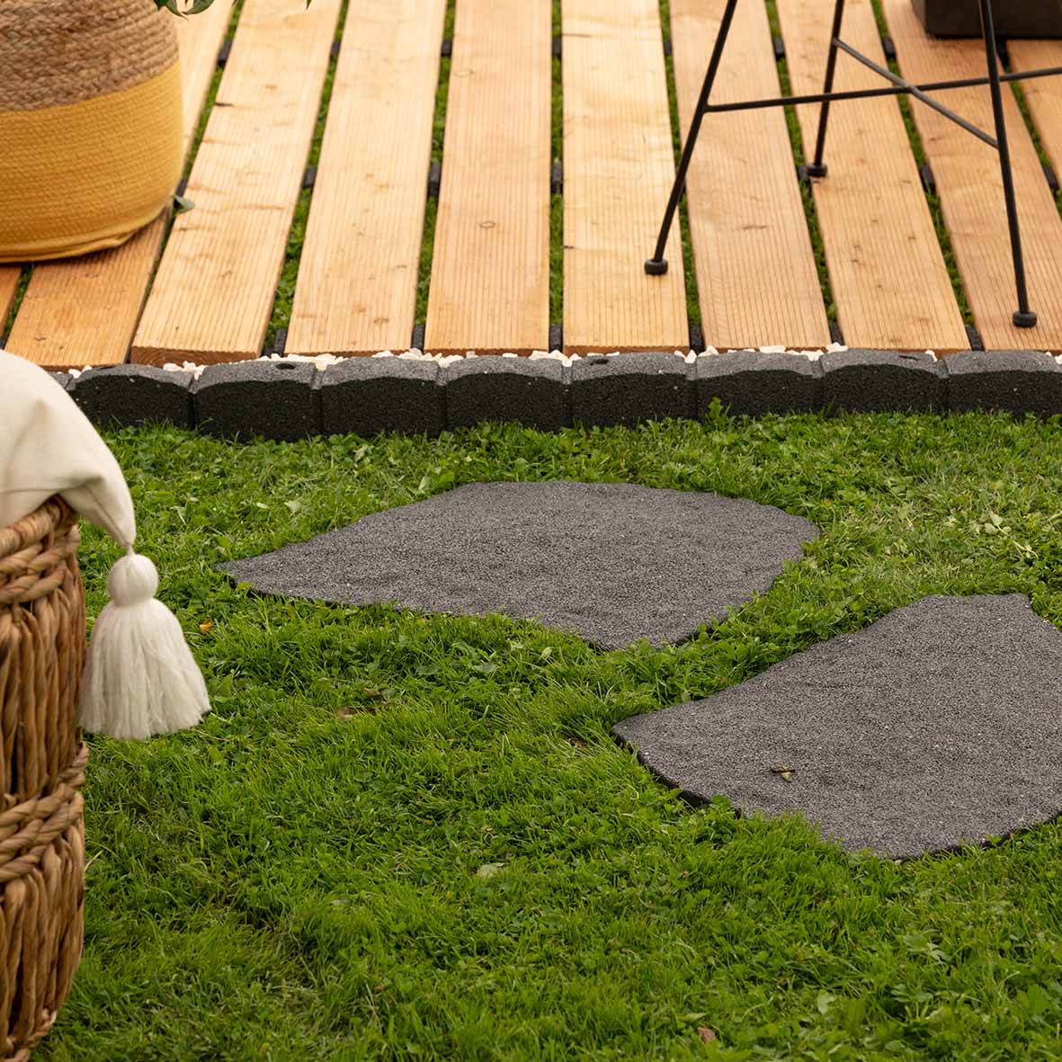 Greenfingers Recycled Rubber Stepping Stone - Grey