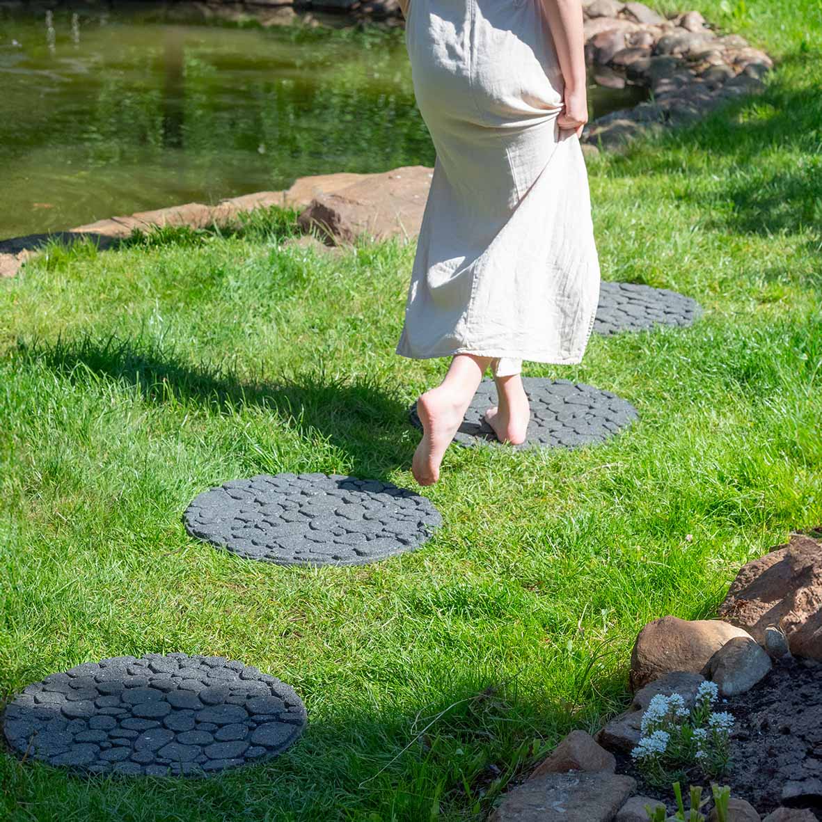 Greenfingers Recycled Rubber River Rock Stepping Stone