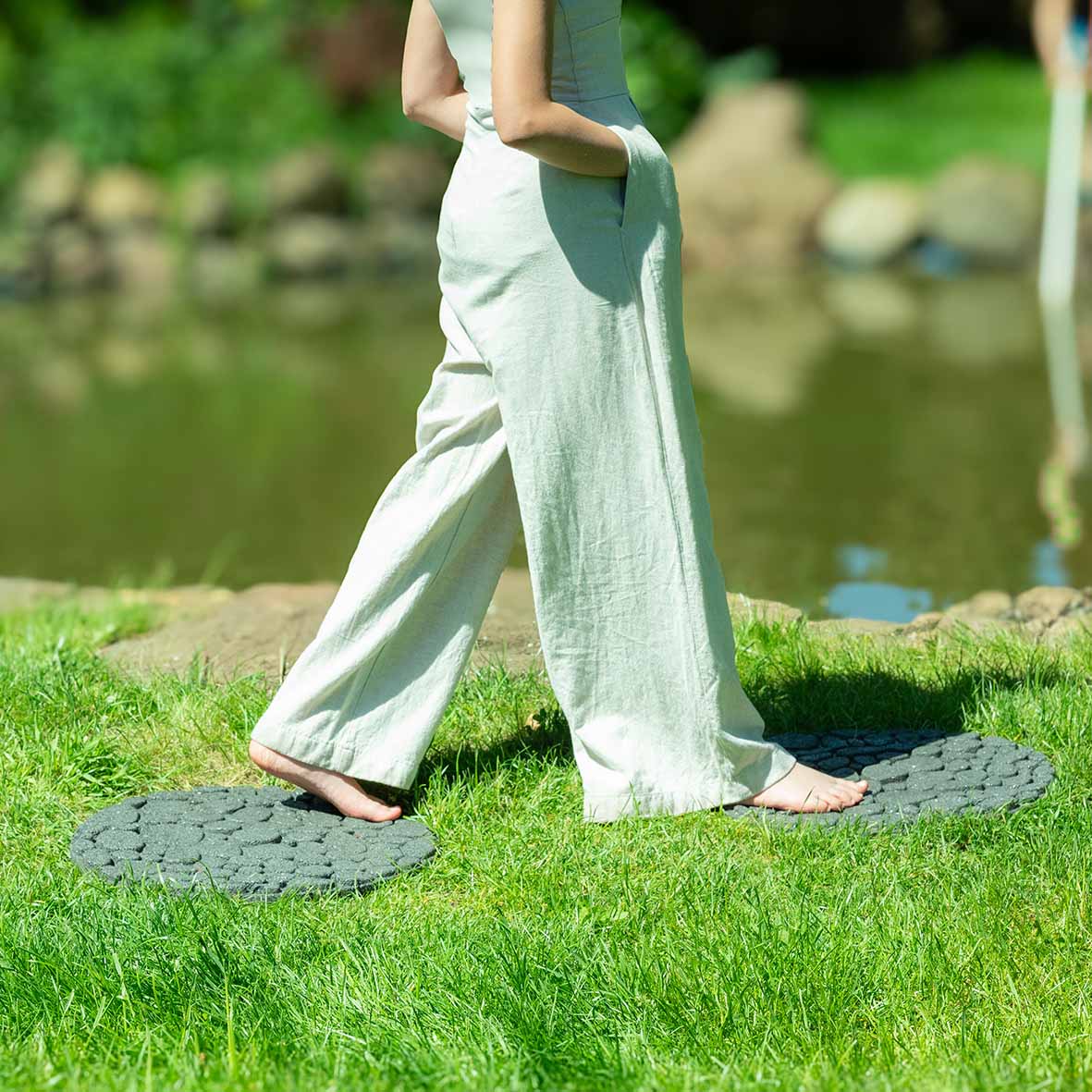 Greenfingers Recycled Rubber River Rock Stepping Stone