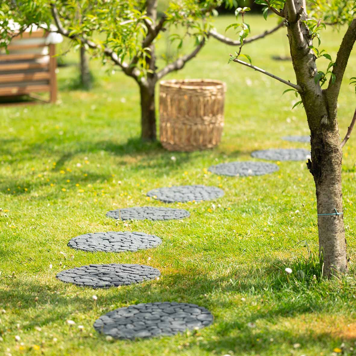 Greenfingers Recycled Rubber River Rock Stepping Stone