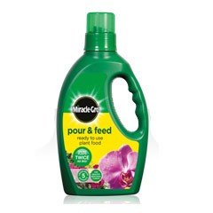 Miracle-Gro Pour & Feed Ready to Use Plant Food - 3 Litre