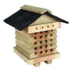 Gardman Bee Hive - 20cm Height