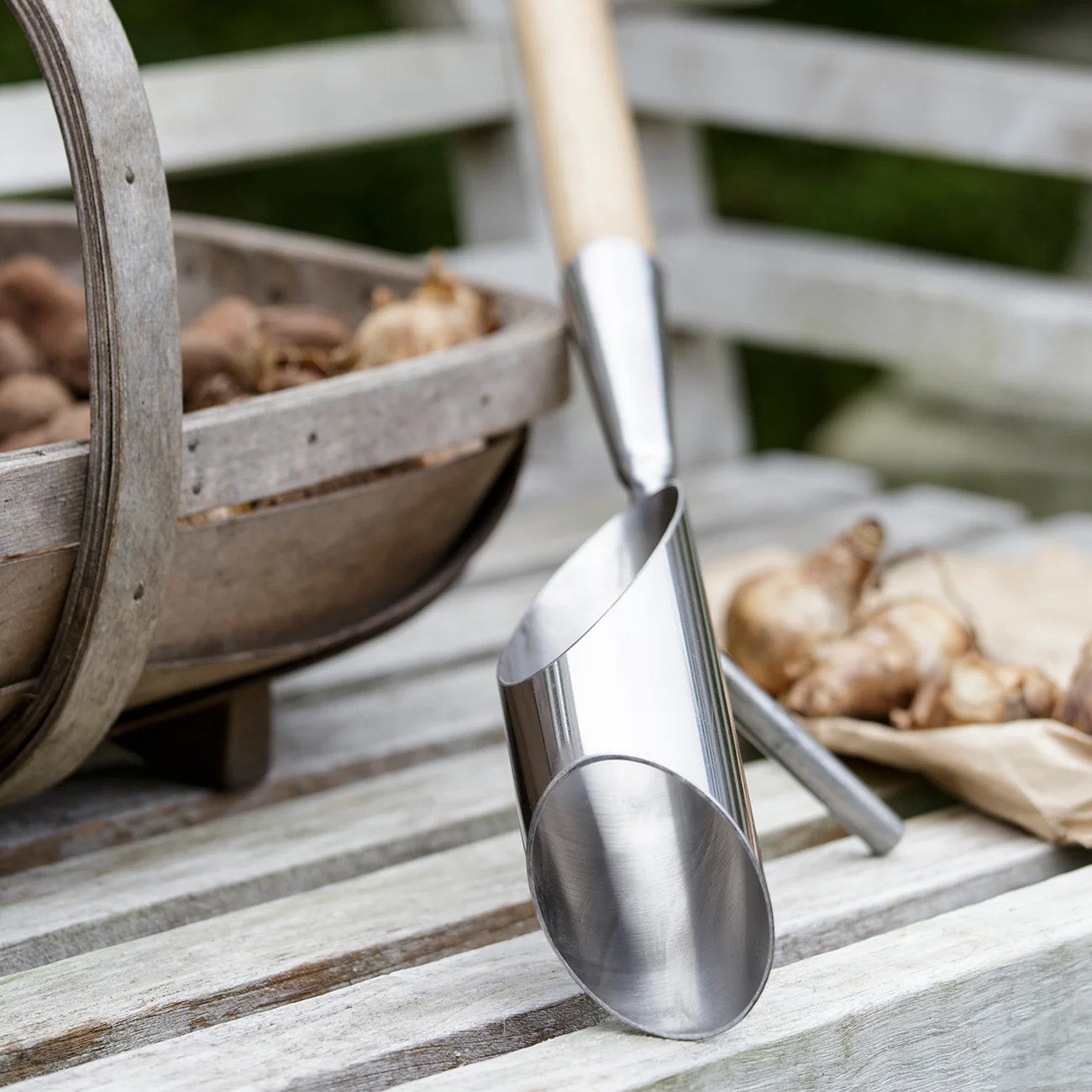 Burgon & Ball RHS Long Handled Bulb Planter
